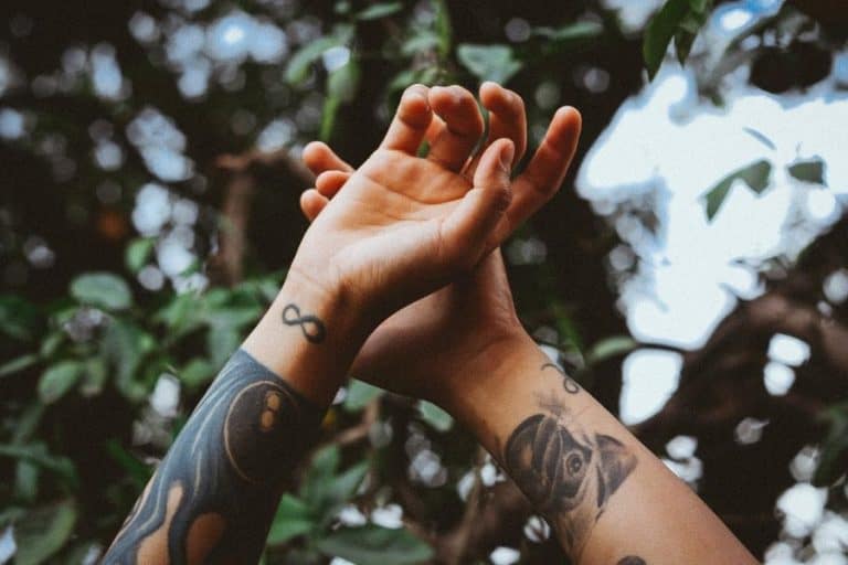 temporary tattoos on hands