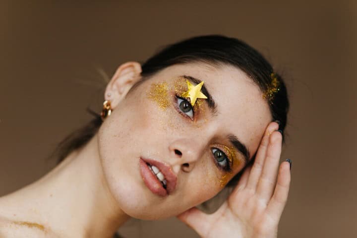 summer makeup looks add sparkle